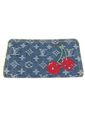 Louis Vuitton Wallet LV TM Zippy Blue